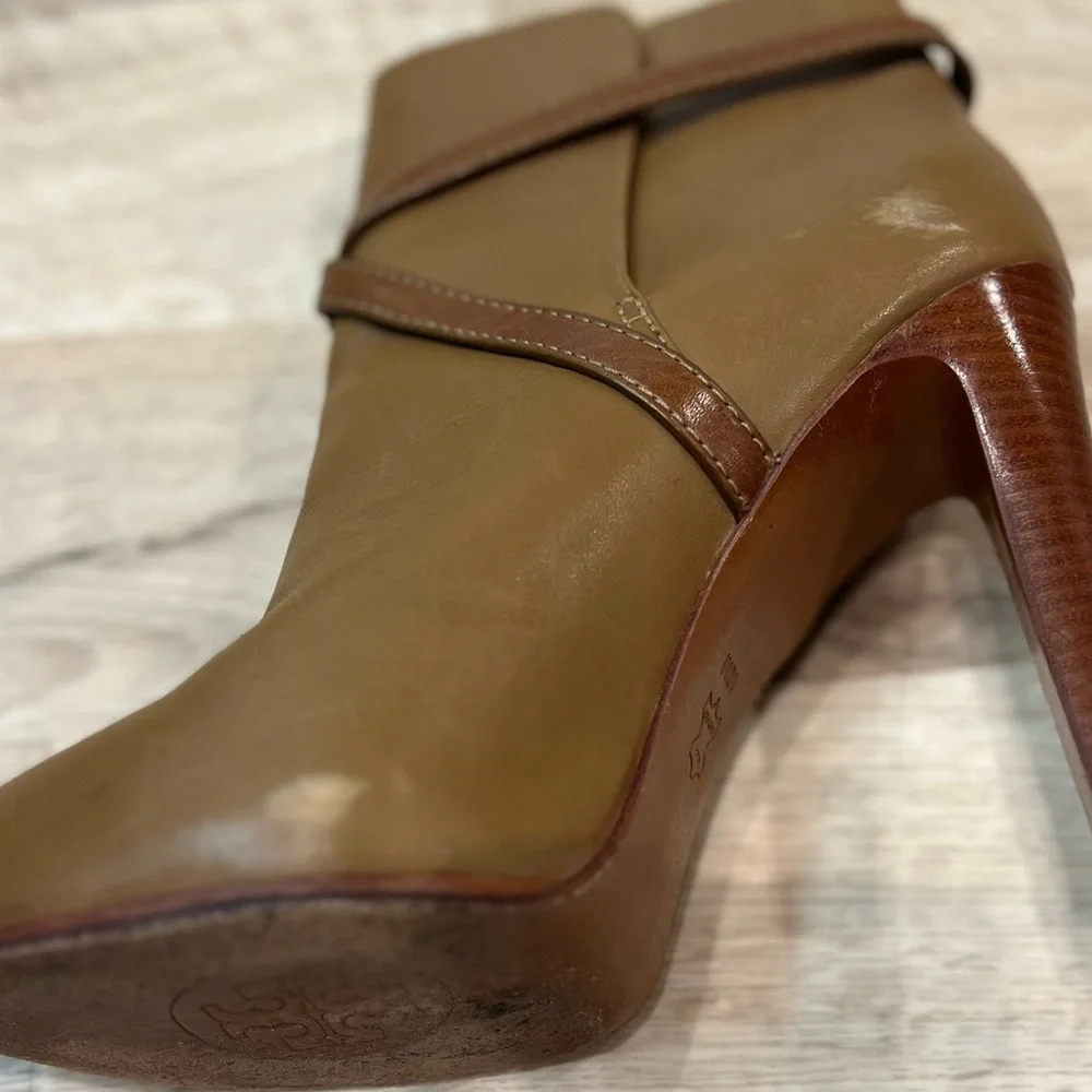 Tory Burch Cognac Dorese Leather Boot Bootie Sz 10